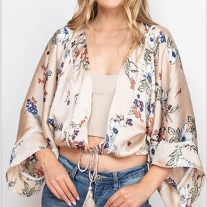 Floral cropped kimono